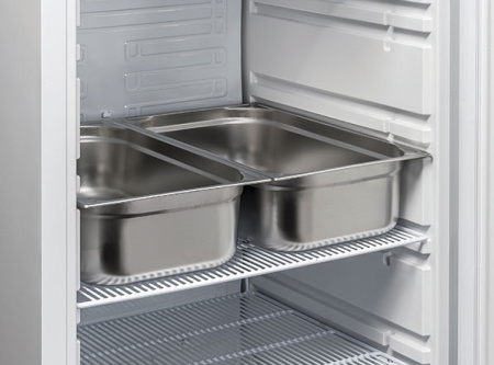 COOL HEAD Vertikalus šaldiklis QNXG600, GN 2/1, stiklinės durys, plieno spalva, 600 l.