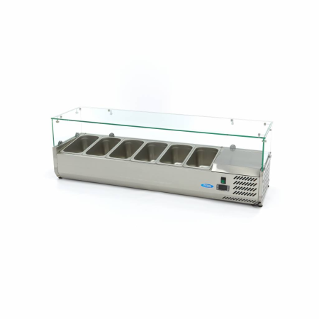 MAXIMA Stalviršinis paruošimo šaldytuvas 140 cm 6 × 1/3 GN su stiklo gaubtu 09400323 | E-gastro