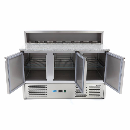 MAXIMA Picos paruošimo šaldytuvas 137 cm 3 durys 8 × 1/6 GN su granito stalviršiu ir viršutine vitrina 09400205 | E-gastro