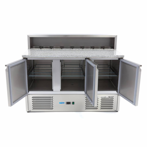 MAXIMA Picos paruošimo šaldytuvas 137 cm 3 durys 8 × 1/6 GN su granito stalviršiu ir viršutine vitrina 09400205 | E-gastro