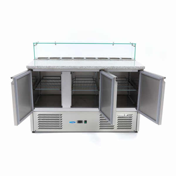 MAXIMA Picos paruošimo šaldytuvas 137 cm 3 durys 8 × 1/6 GN su granito stalviršiu ir stiklo vitrina 09400208 | E-gastro